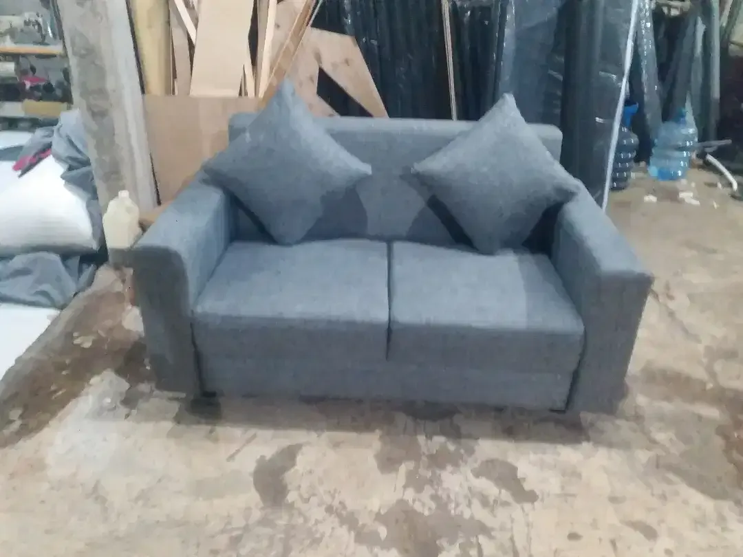 Sofa baru 2 seater - Image 5 of 5