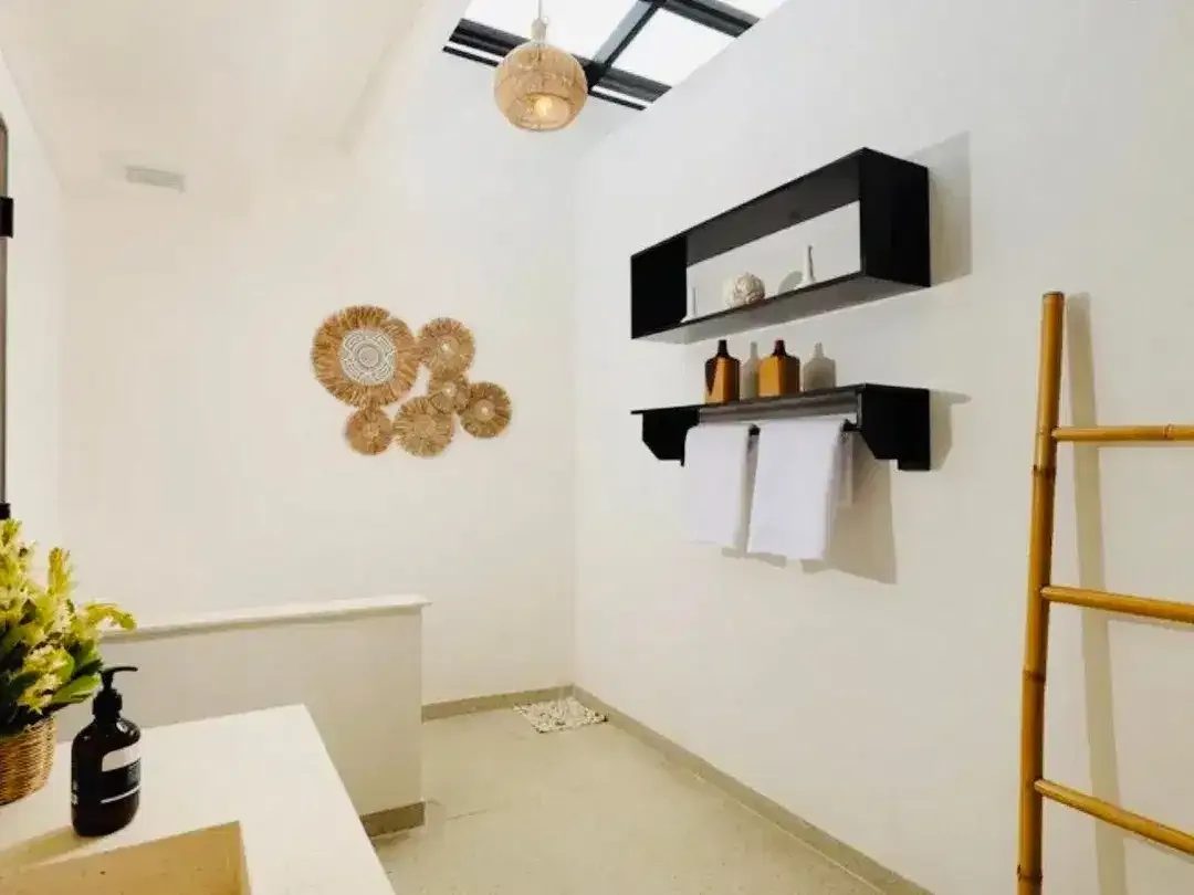 Villa Luxury Beach Front Pantai Pasut Kerambitan Tabanan - Image 6 of 10