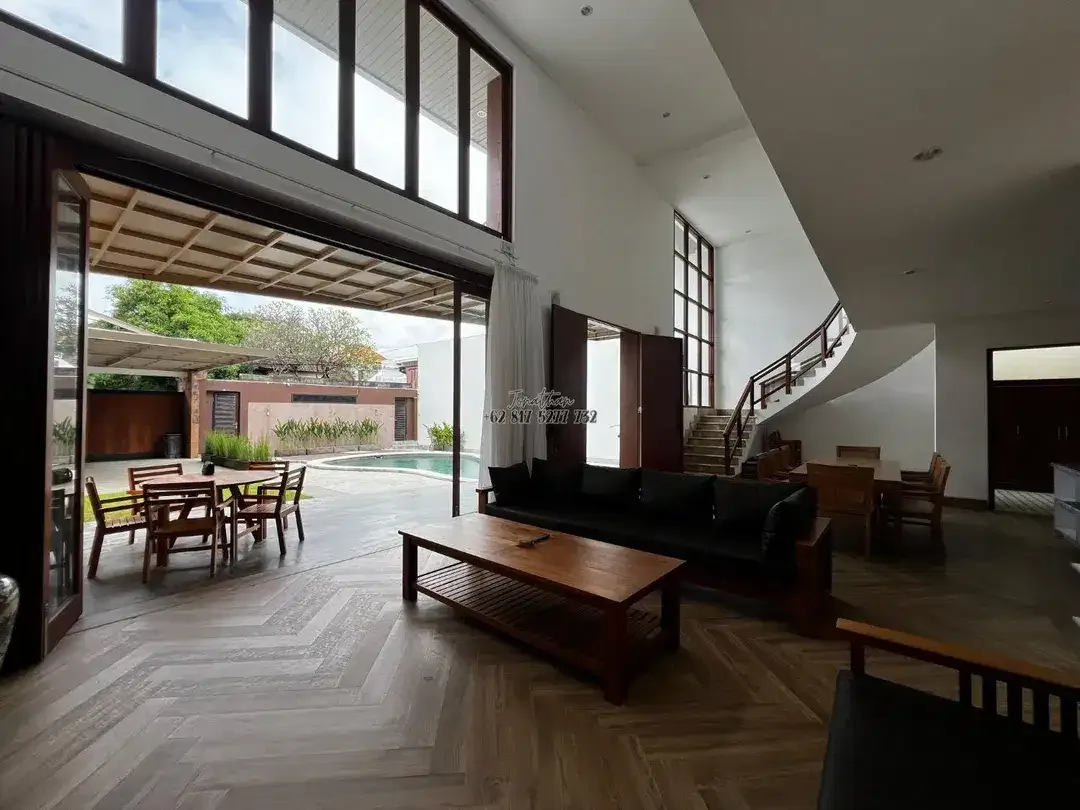 VILLA MODERN 2 LANTAI FULL FURNISHED DI TAMAN SARI KEROBOKAN BADUNG - VSAD - Image 4 of 10