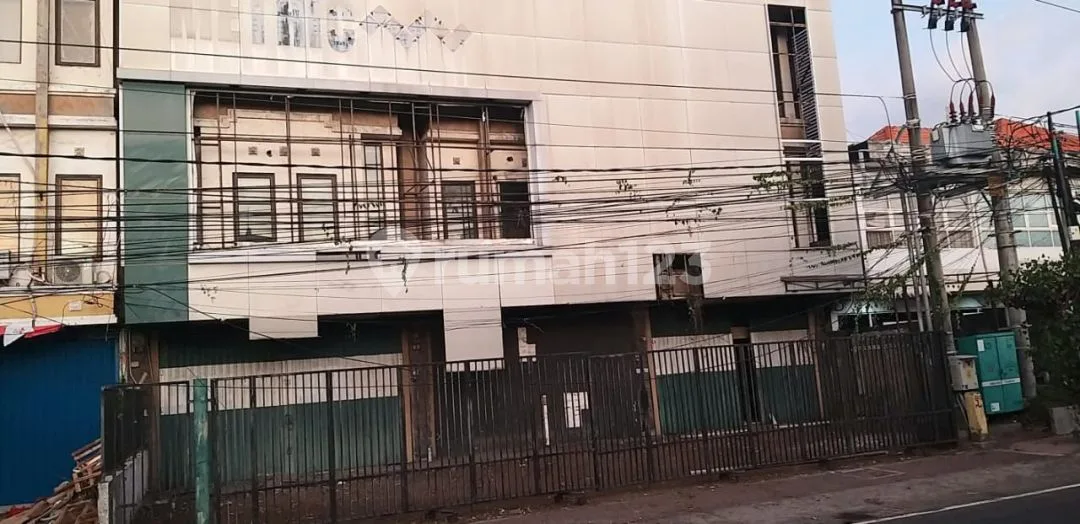 Dijual Ruko Premium 3 Lantai - Raya By Pass Ngurah Rai, Denpasarruko Strategis di Kawasan Komersial Utama By Pass Ngurah Rai, dengan Visibilitas Tinggi dan Akses Mudah. Sangat Ideal untuk Berbagai - Image 3 of 4