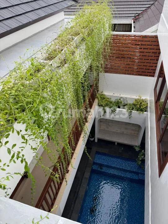 Villa Mewah Baru 3 LT Lengkap Pool Strategis Dekat Pantai, Sanur - Image 1 of 4
