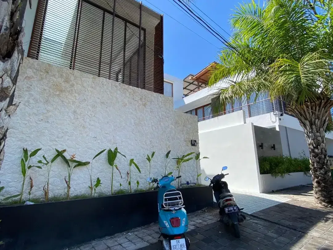 Villa Tropical Minimalis Kawasan Cluster Elite Nusa Dua Dekat Pantai Pandawa - Image 8 of 10
