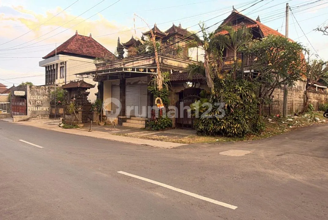 Dijual Tanah & Bangunan - Kawasan Gatot Subroto Timur - Image 1 of 3