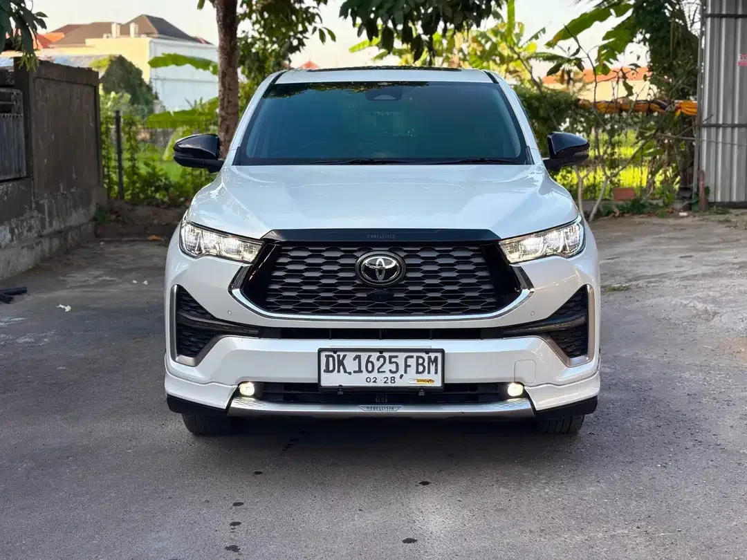 Toyota Kijang Innova Zenix Q 2.0 Hybrid AT Modellista 2023/2024 - Image 3 of 10