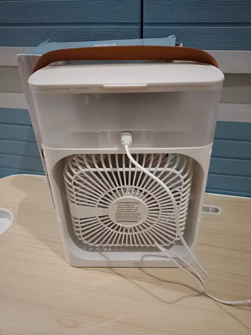 Kipas Mini Ac Portable Air Cooler Fan 10W Uk. 18x7x24cm Ada 3kecepatan - Image 9 of 10