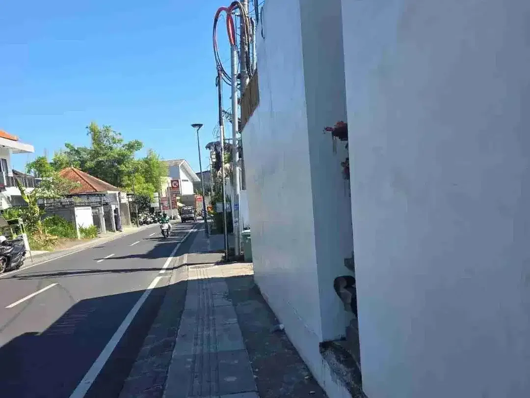 TANAH LUASAN KECIL DI CANGGU KAYUTULANG SELATAN COCOK UNTUK RESTO COFFEE SHOP - Image 1 of 9