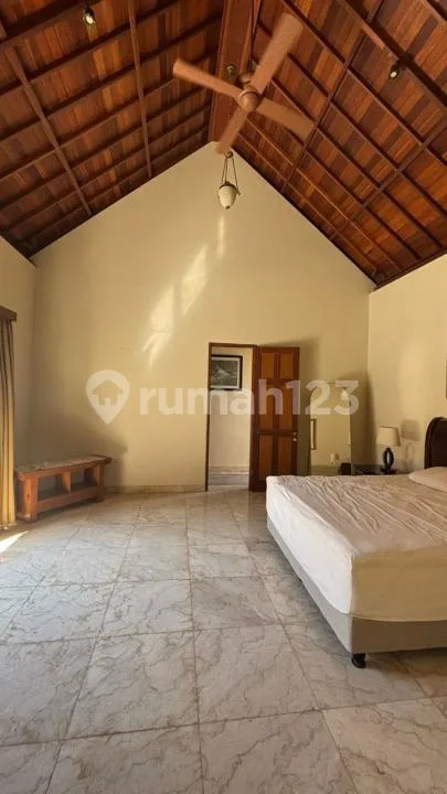 Luxury 4Br Villa di Sanur With Old Money Vibes - Image 2 of 4