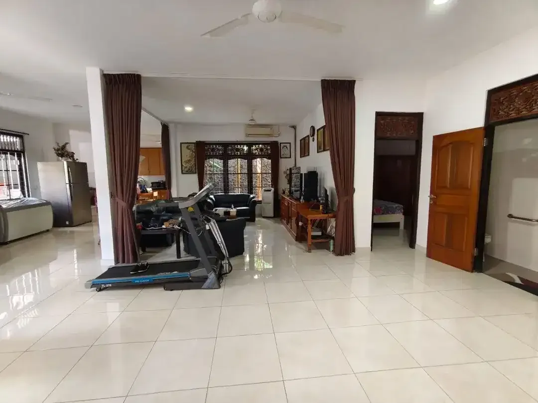rumah strategis 2 lantai di sanur,kawasan villa, dkt mall,pantai, RS - Image 1 of 10