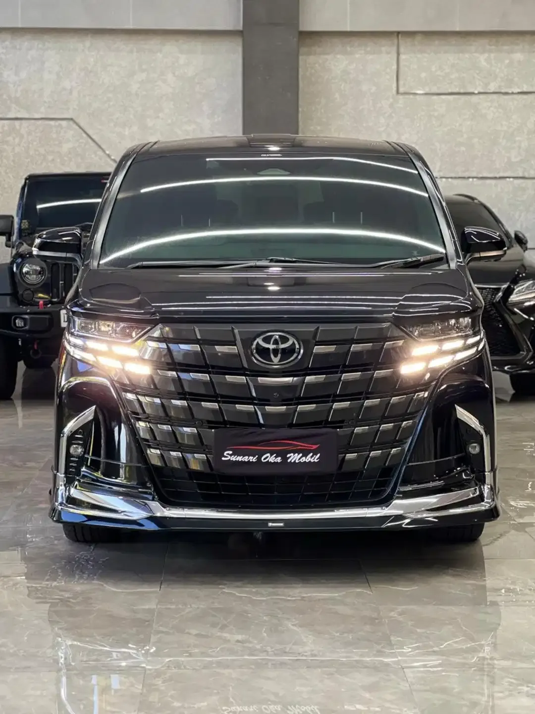 Alphard G Hybrid TSS Modelista 2024 - Image 1 of 10