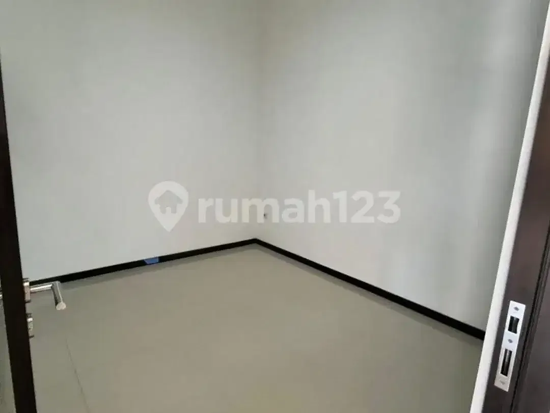 Rumah Luas Anti Banjir SHM Siap Huni Dekat Sekolah - Image 3 of 10