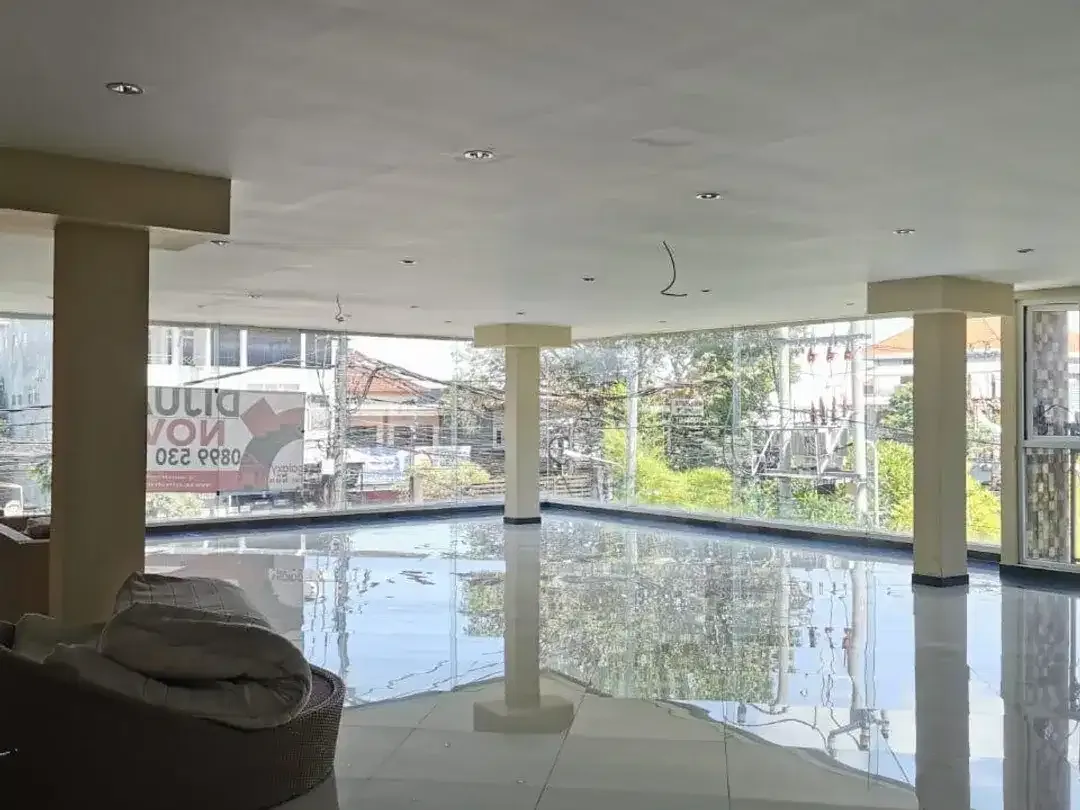 DIJUAL / DISEWAKAN — RUKO PREMIUM BONUS LIFT  DI JL. IMAM BONJOL - Image 2 of 8