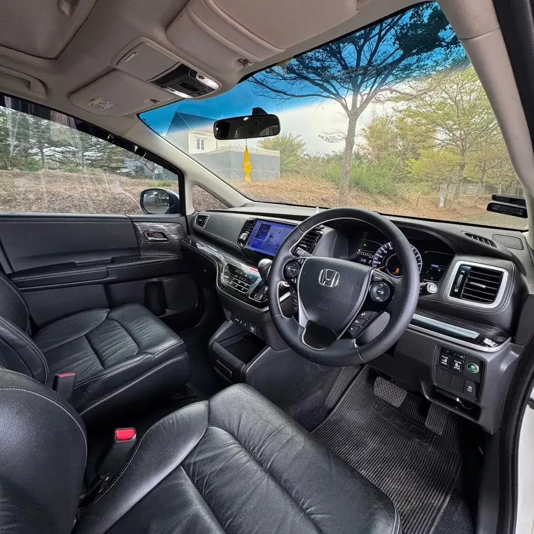 Honda Odyssey E 2.4 CVt 2016 - Image 6 of 10