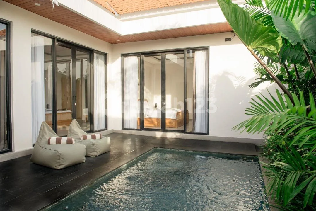 Modern Mediterranean Villa For Rent In Babakan,For Monthly And Yearly Canggu 2 Bedrom - Image 3 of 4