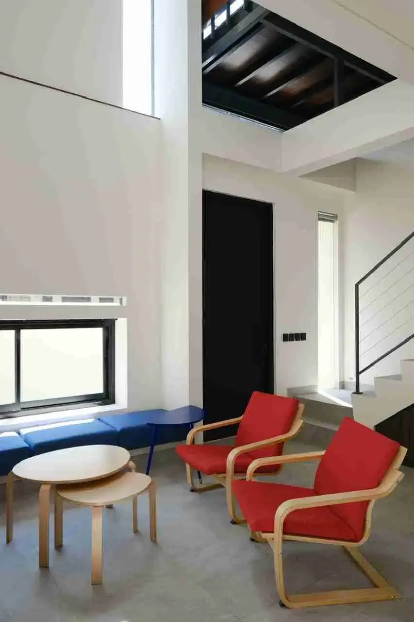 dijual villa baru lantai 2 lokasi semer kerobokan - Image 7 of 10