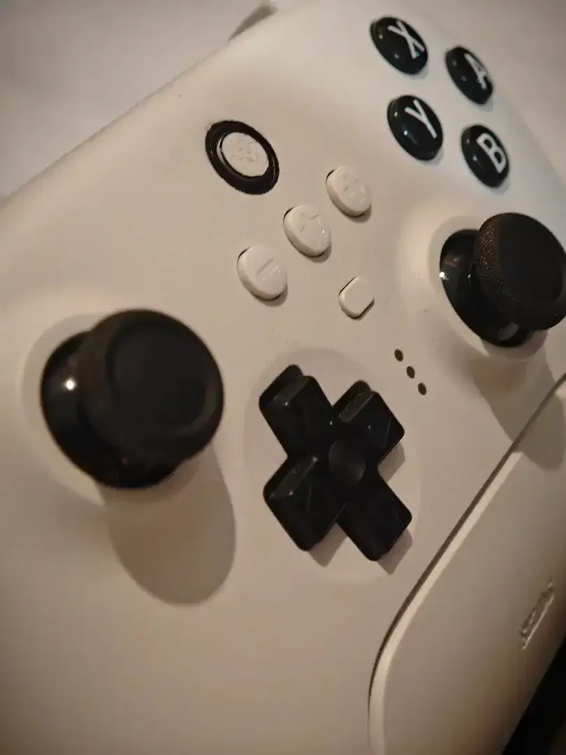 8bitdo Ultimate controller gemepad 2.4G+Bluetooth - Image 1 of 10