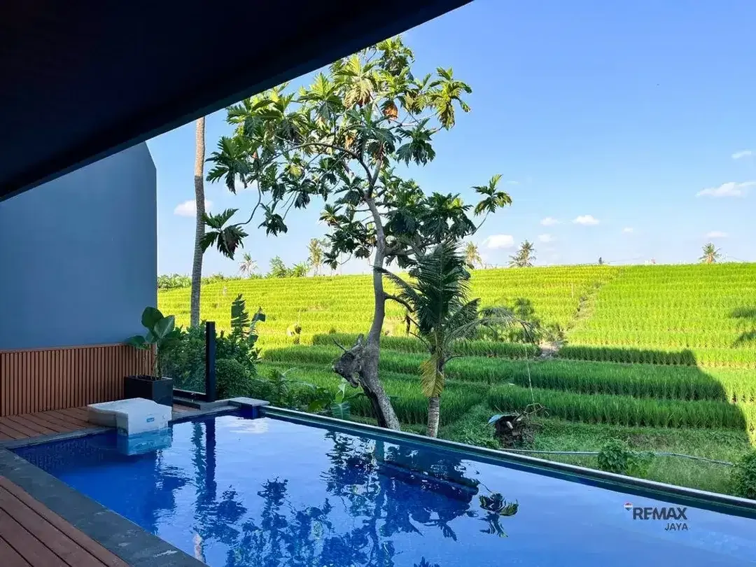 Elegant 3-Br Villa In Strategic Location For 30-Year Leasehold In Canggu - Image 9 of 10