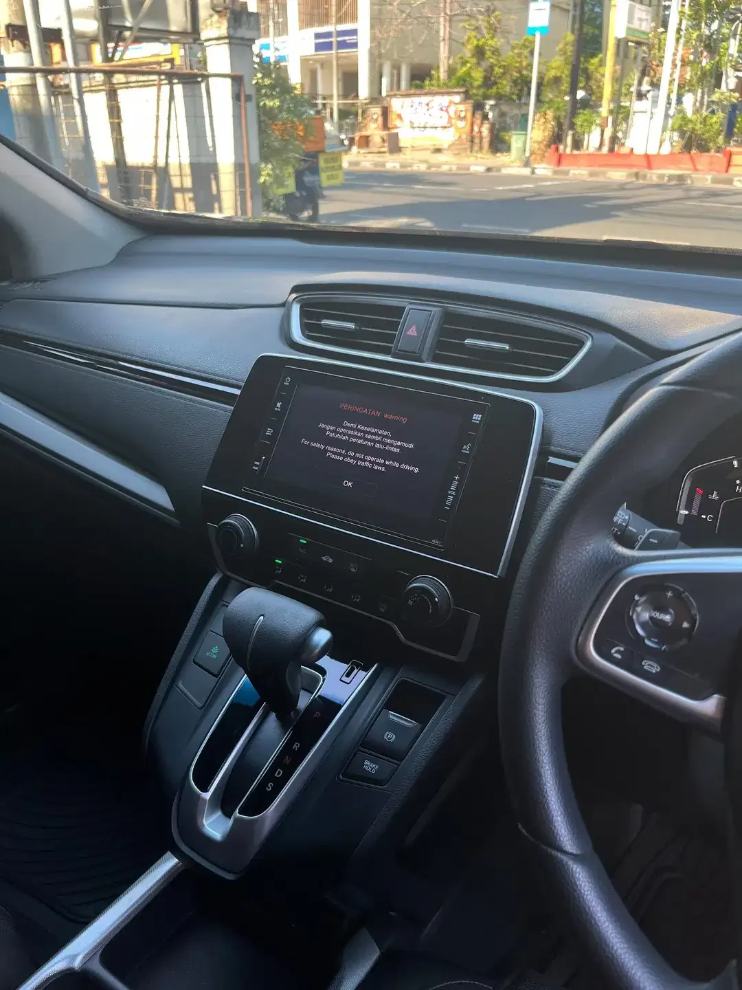 HONDA CRV 2022 HITAM MATIC - Image 7 of 10