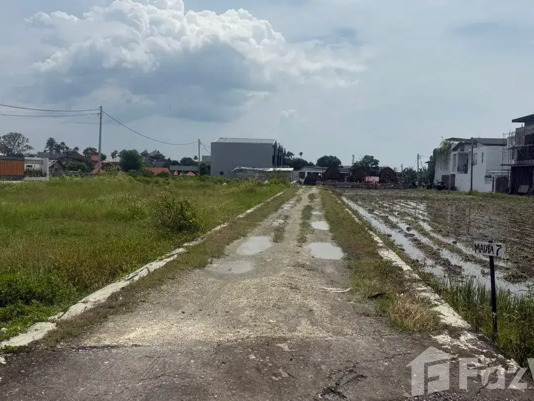 Land for sale in Kerobokan, Bali - Image 2 of 6