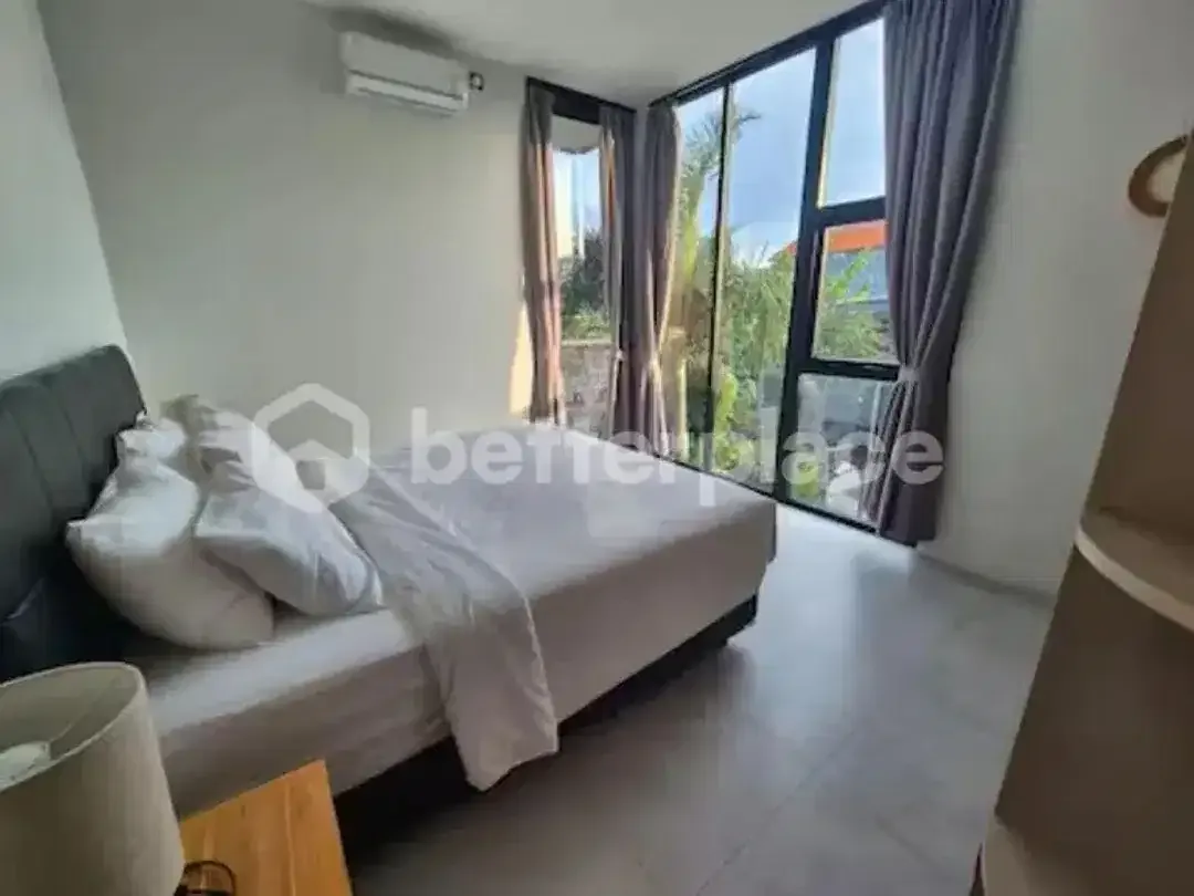 Modern Ready Villa in Batu Bolong, Canggu 4 Bedrooms Just 5 Minutes from the Beach - Image 9 of 10