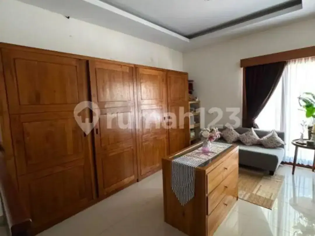 Disewa Murah, 3 Kamar Tidur Akses Dekat Pantai - Image 3 of 5