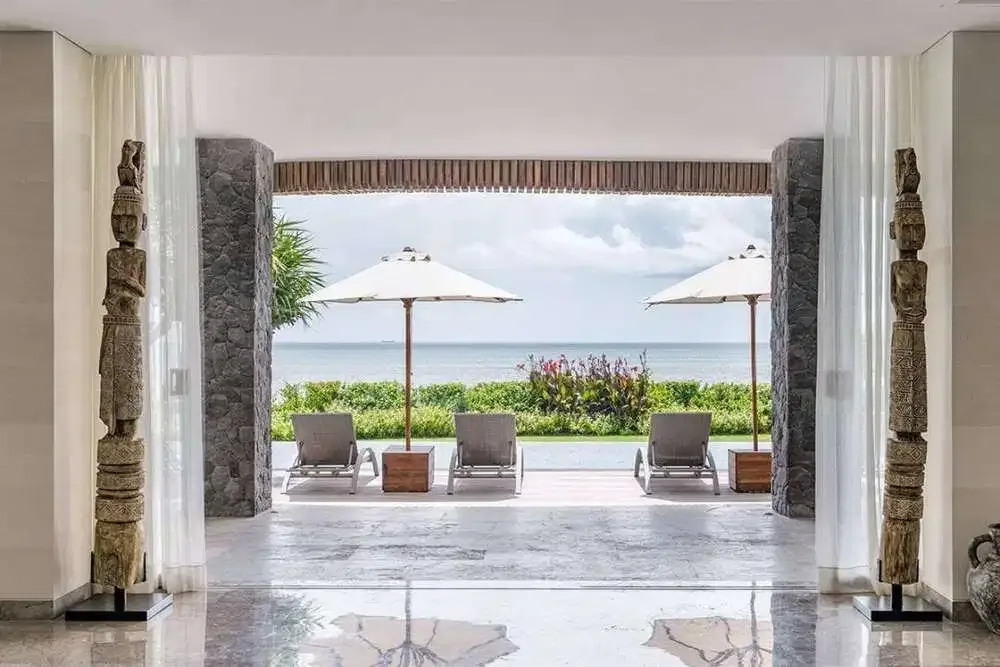 STUNNING BEACHFRONT VILLA IN KETEWEL BEACH - Image 3 of 10