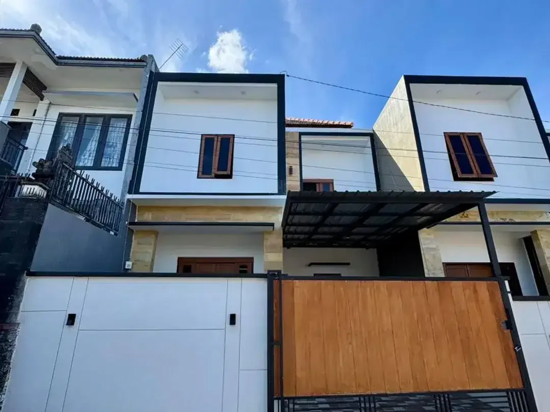 HUNIAN SIAP HUNI 3 BR KAWASAN STARTEGIS BEBAS BANJIR DI DENPASAR BARAT - Image 3 of 9