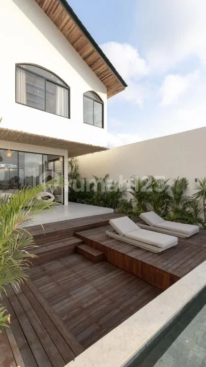Disewakan Villa Tahunan/Bulanan 3 BR W Private Pool Seminyak Bali - Image 1 of 4