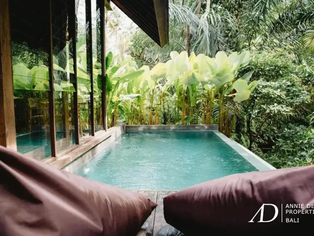 FREEHOLD ONE AND TWO-BEDROOM VILLAS IN UBUD - Image 1 of 10