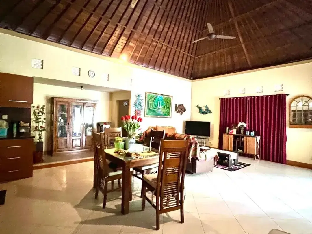 DIJUAL VILLA MURAH DI TUMBAK BAYUH – CEPAT LAKU! ( JK / LM ) - Image 1 of 10