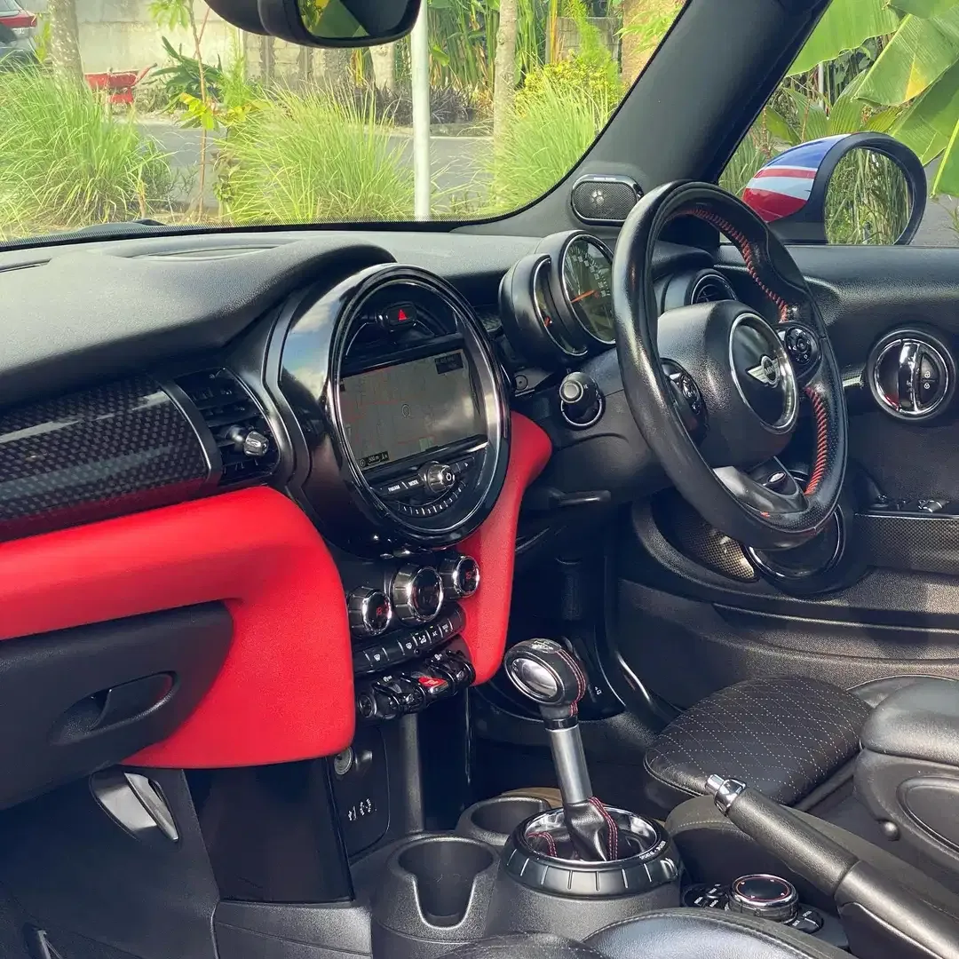 Mini Cooper S JCW 2.0 AT 3Doors - 2014 - Image 9 of 10