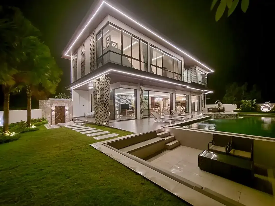 4 Bedrooms Luxury Spektakuler Unblock View Villa di Jimbaran - Image 2 of 10