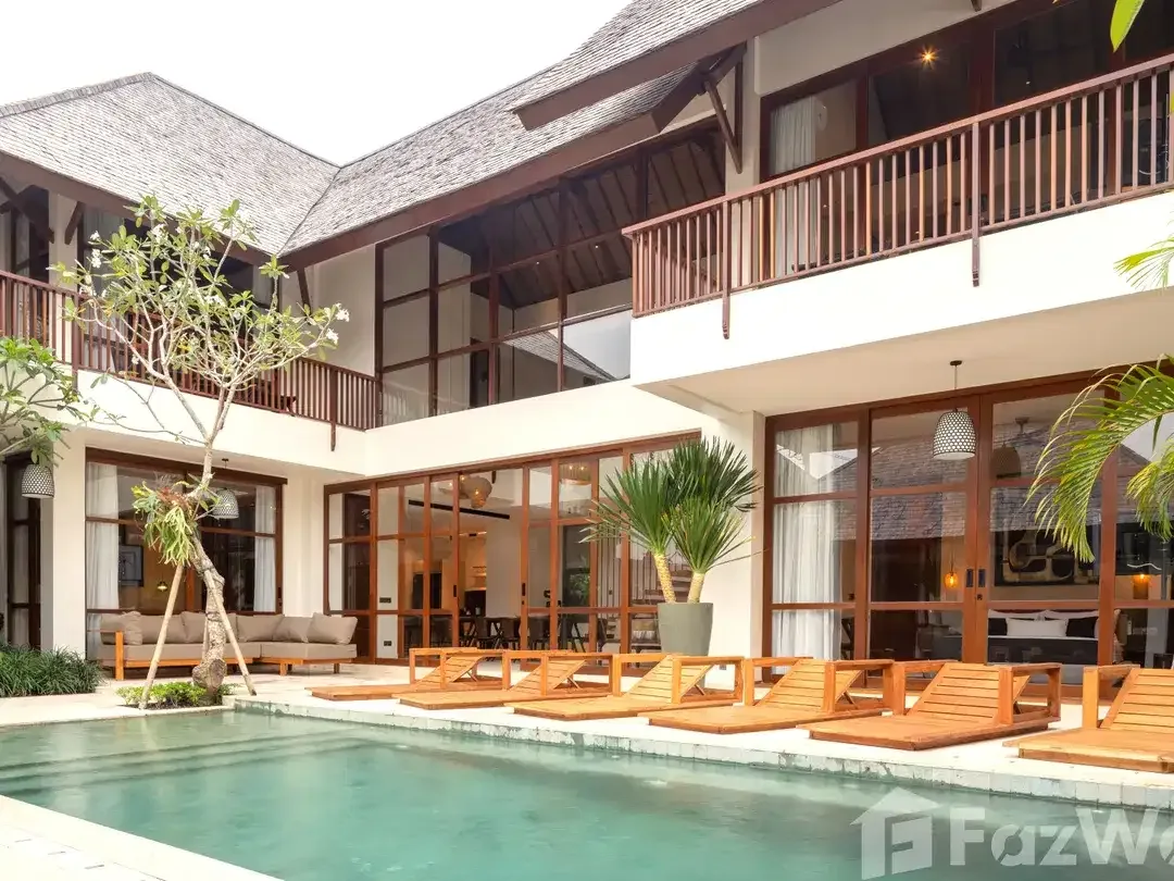 6 Bedroom Villa for sale in Nyanyi, Bali - Image 1 of 10