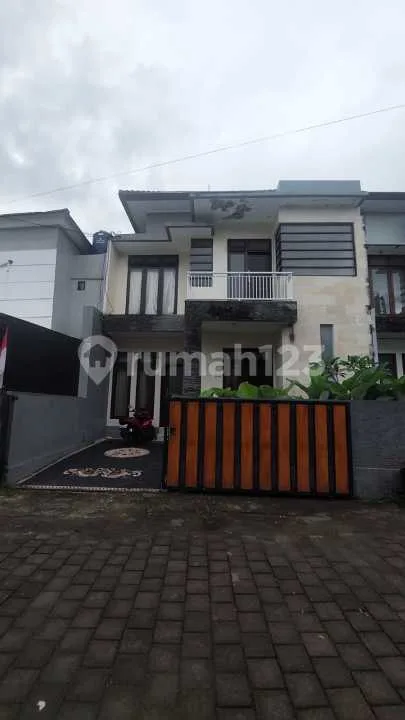Rumah 2 Lantai Kosongan di Jimbaran - Image 1 of 4