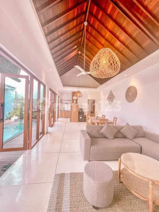 For Rent Yearly Luxury Villa 3BR Canggu Near To Seseh Beach - Image 4 of 4