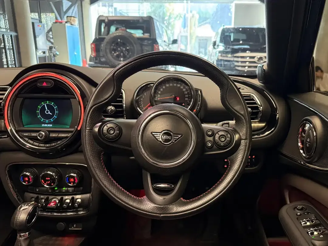 MINI Cooper S Clubman 2.0L 2019 - Image 5 of 10