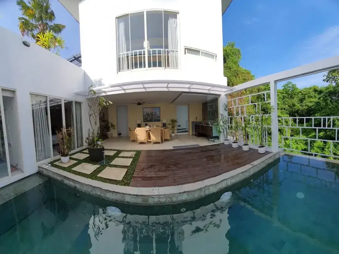 VILLA 2 RESIDENCE 2 LANTAI DI JL GEDONG SARI BENOA NUSA DUA BALI - Image 4 of 10