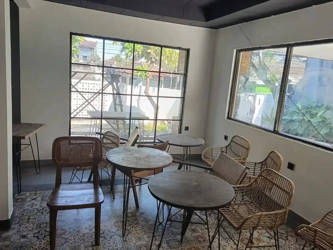 FOR RENT TOKO SERBA GUNA BISA PAKAI KANTOR ATAU CAFE STARTEGIS DI DENPASAR TIMUR - Image 9 of 9