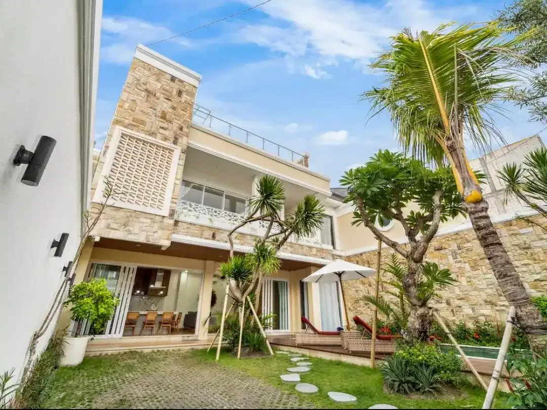 Di jual villa mewah, megah dan murah di Tumbak Bayuh, Canggu - Image 2 of 10