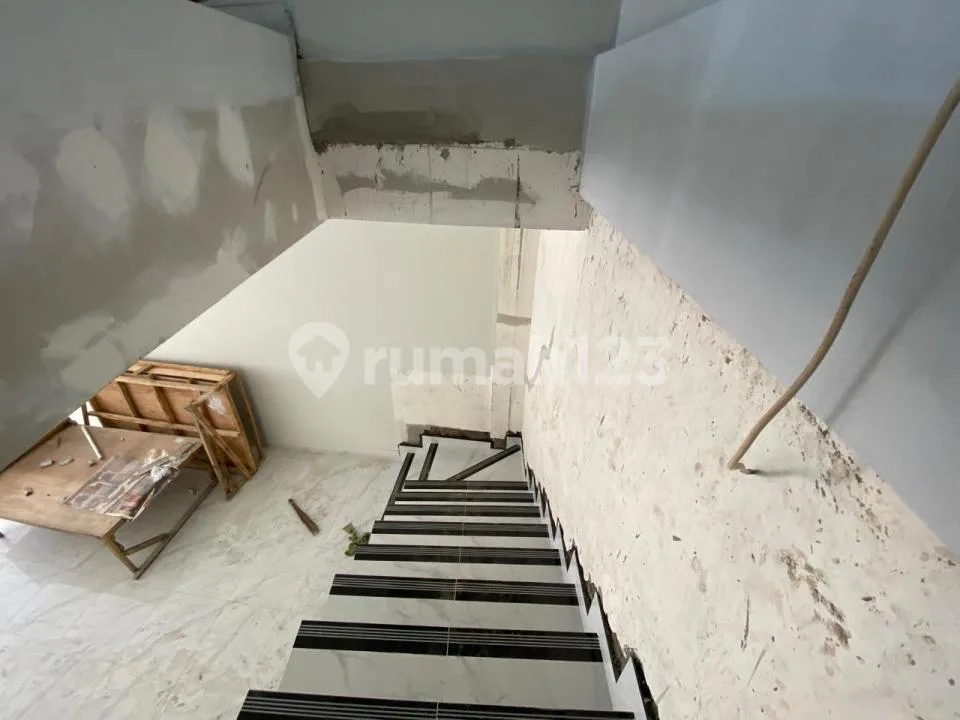 Dijual Ruko Strategis 2 Lantai di Kuta - Image 4 of 4