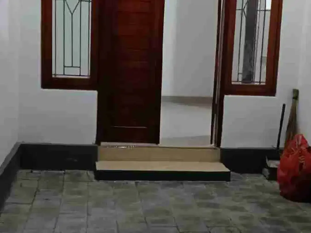 RUMAH MINIMALIS 2 LANTAI, 2 KAMAR, DEKAT IALF & UNDIKSHA SESETAN - Image 2 of 8