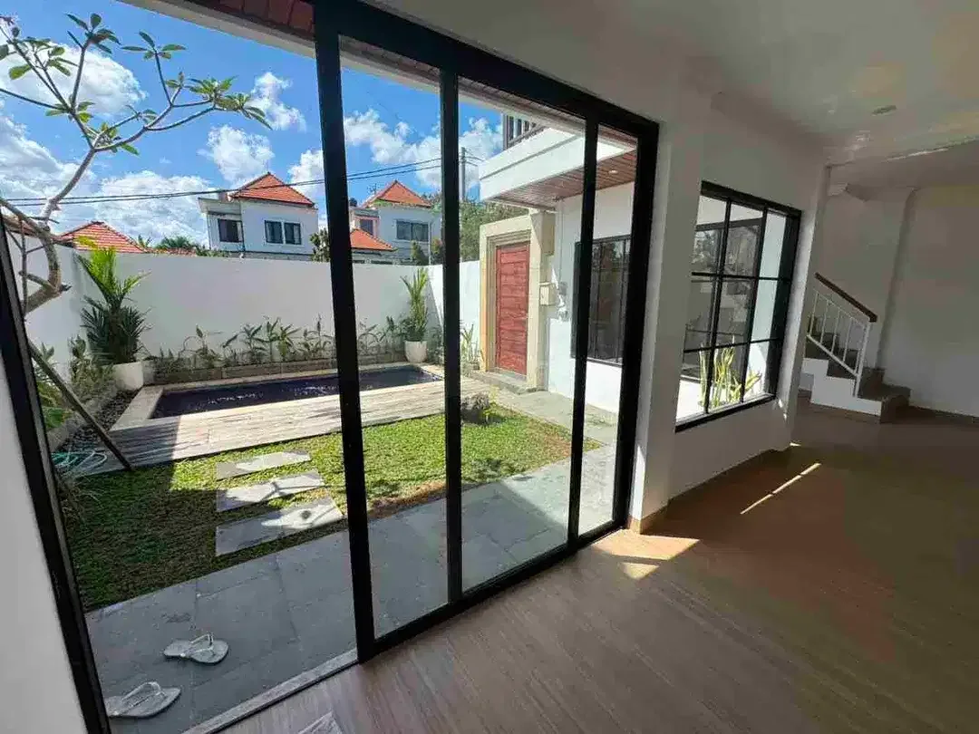 Dijual Vila Mewah & Menawan 3 Lantai dengan Kolam Renang, dan Pemandangan Indah di Cemagi Bali - Image 5 of 10