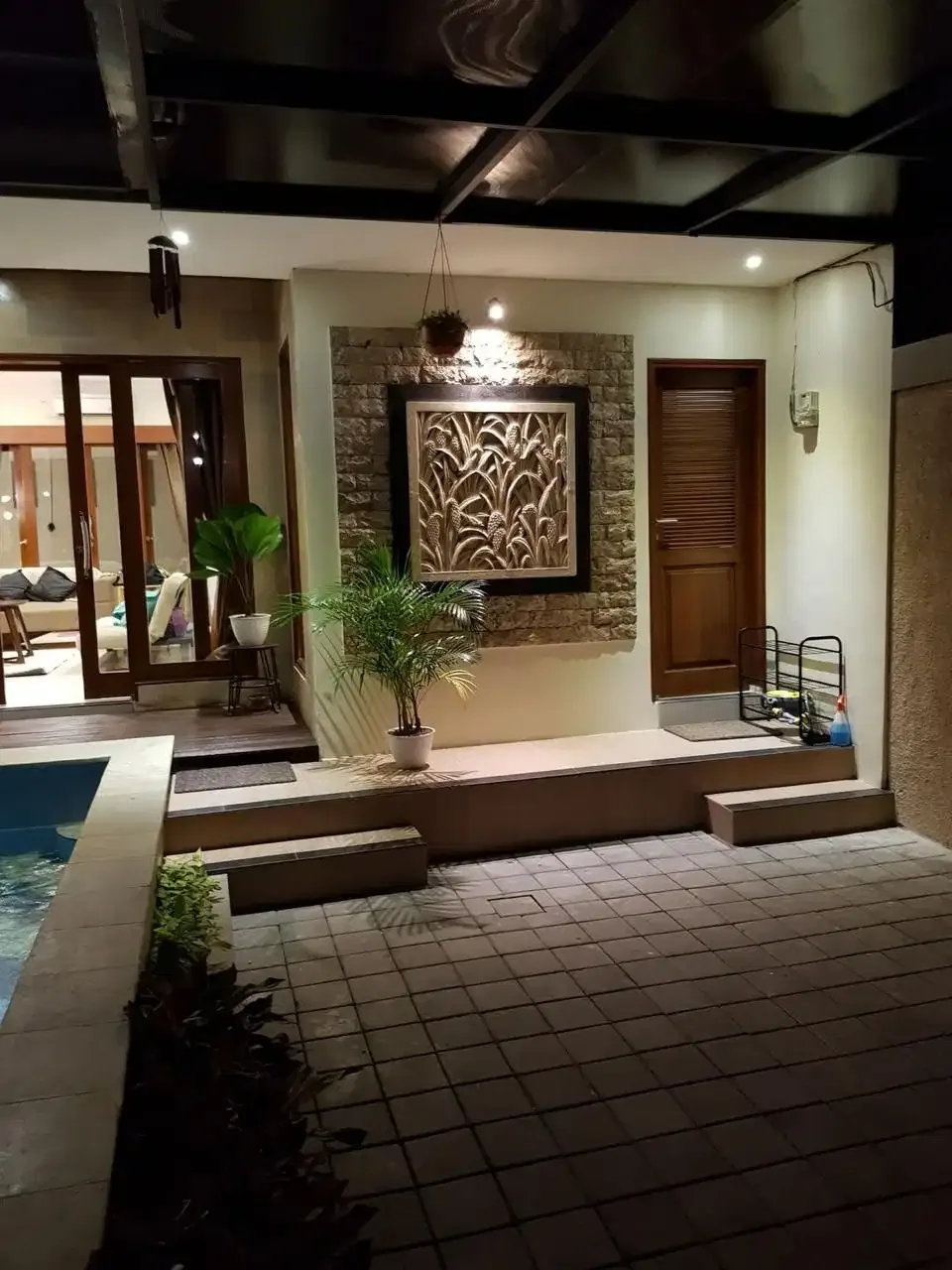 Newly Renovated 2 Bedrooms Villa Modern Style at Sanur - Image 6 of 10