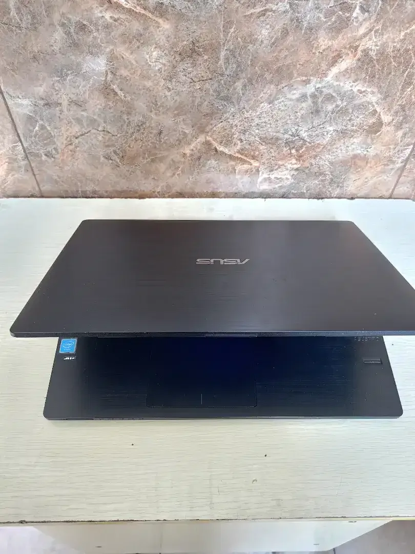 Netbook laptop Asus mulus - Image 2 of 2