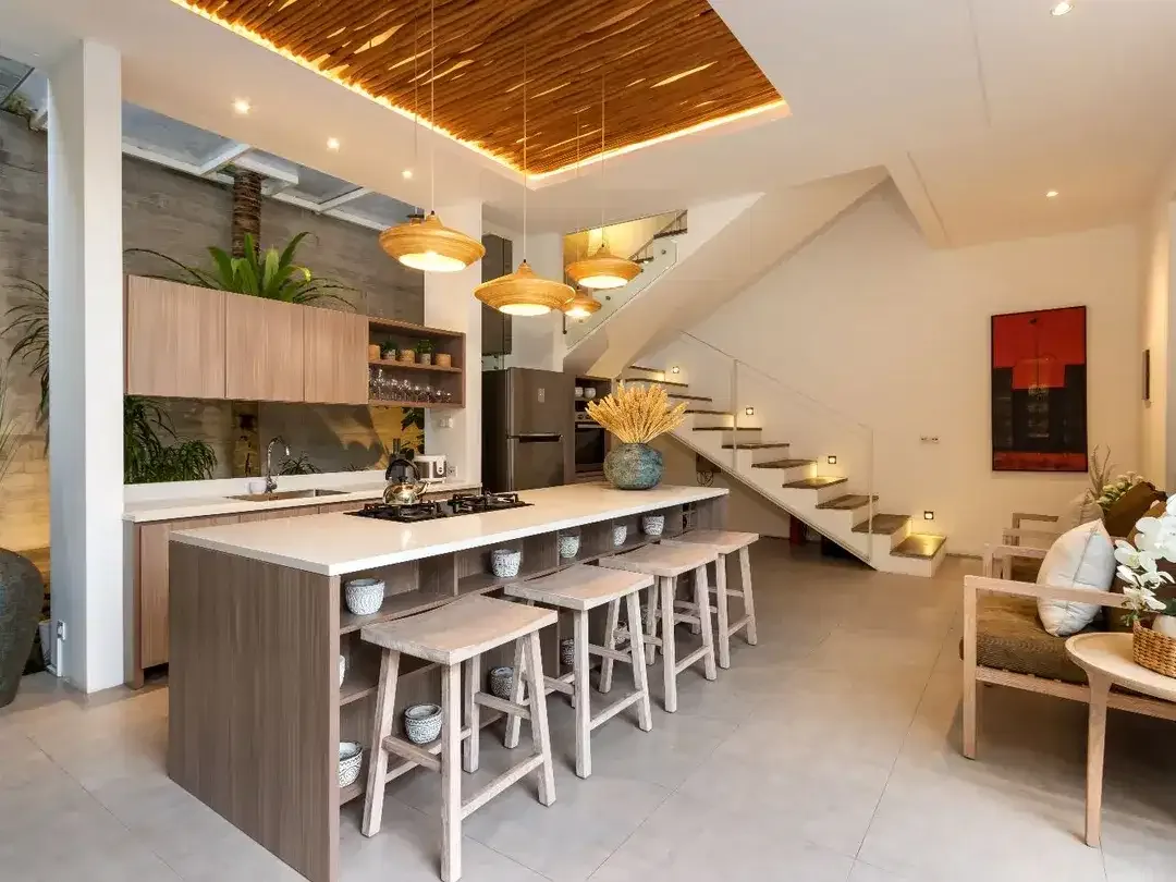 Luxury Villa in Secure Complex, Walking Distance to The Beach - Image 1 of 10