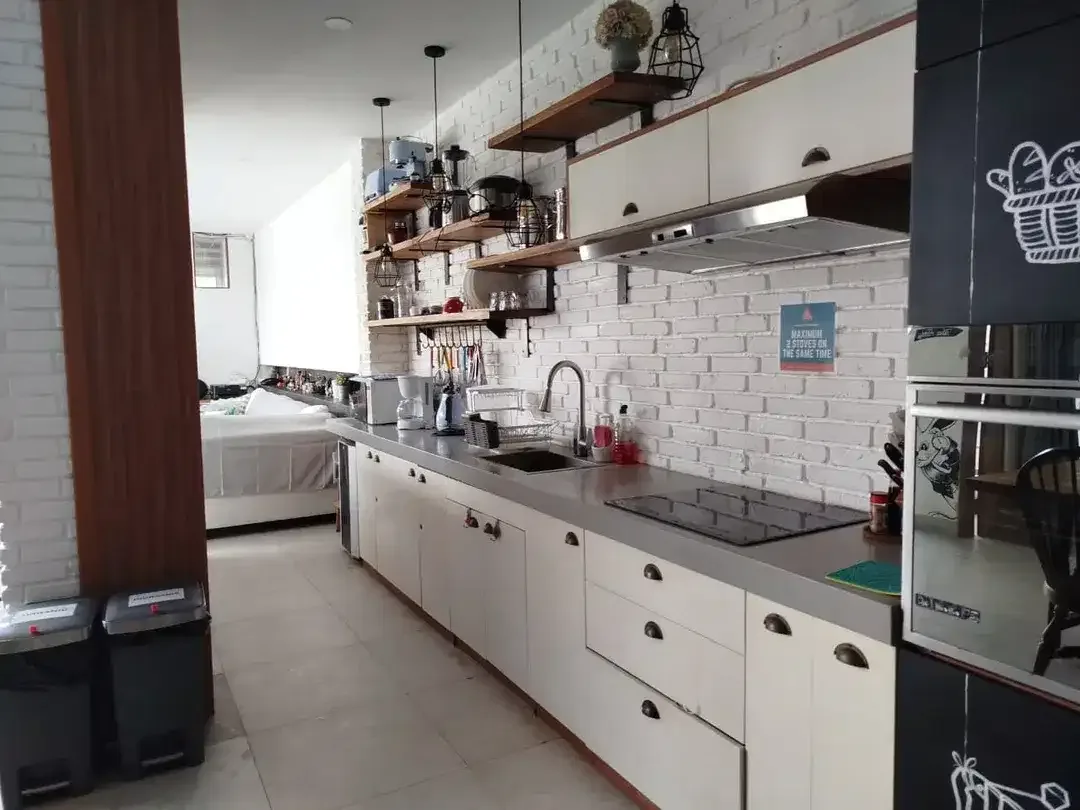 Dijual Villa Fully Furnished di Kawasan Residential Premium Sanur - Image 1 of 10