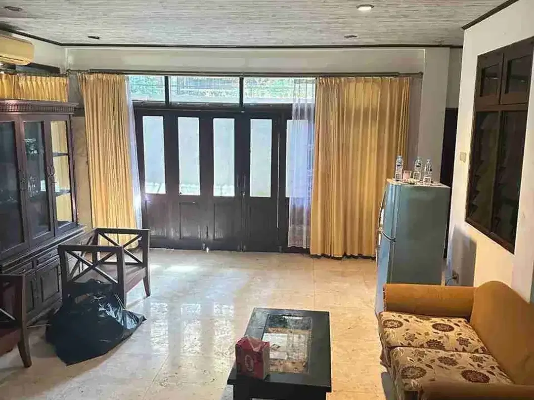 Best Deal, Rumah 3 Lantai Seharga Tanah di Denpasar Barat - Image 3 of 10