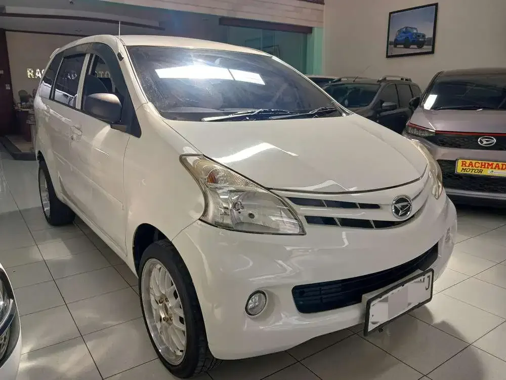 Daihatsu Xenia M 2014 Putih 1.0cc M/T - Image 2 of 8