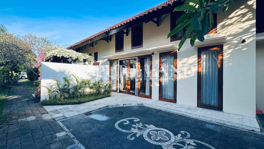 2Br Spacious Villa In Sanur - Image 1 of 4
