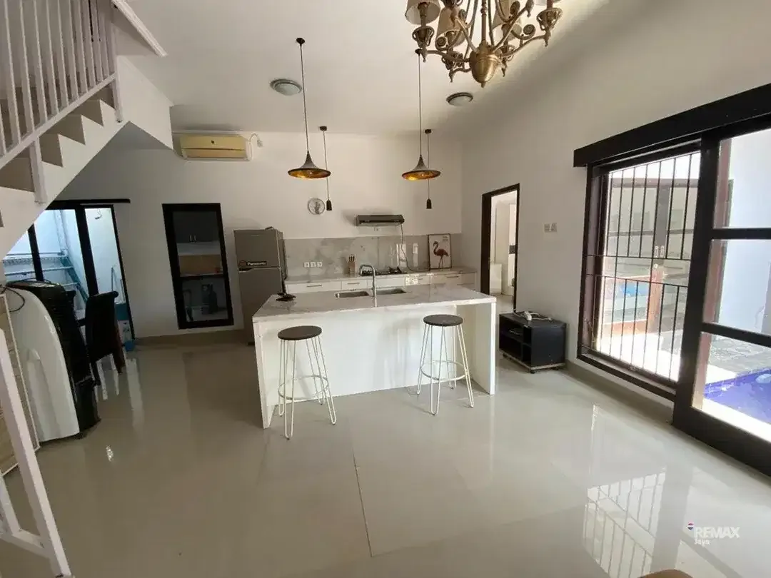 Rumah full furnished dijual area Mumbul, Nusa Dua. - Image 2 of 9