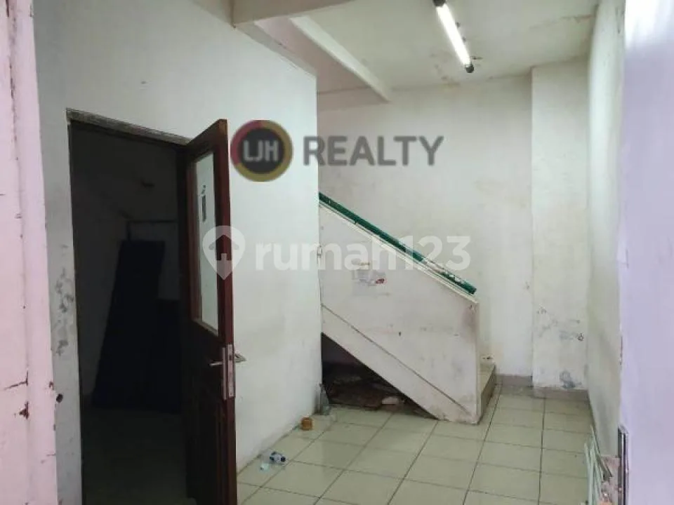 Shophouse For Sale At Teuku Umar, Denpasar, Strategic Location, Well Maintained - Image 3 of 4